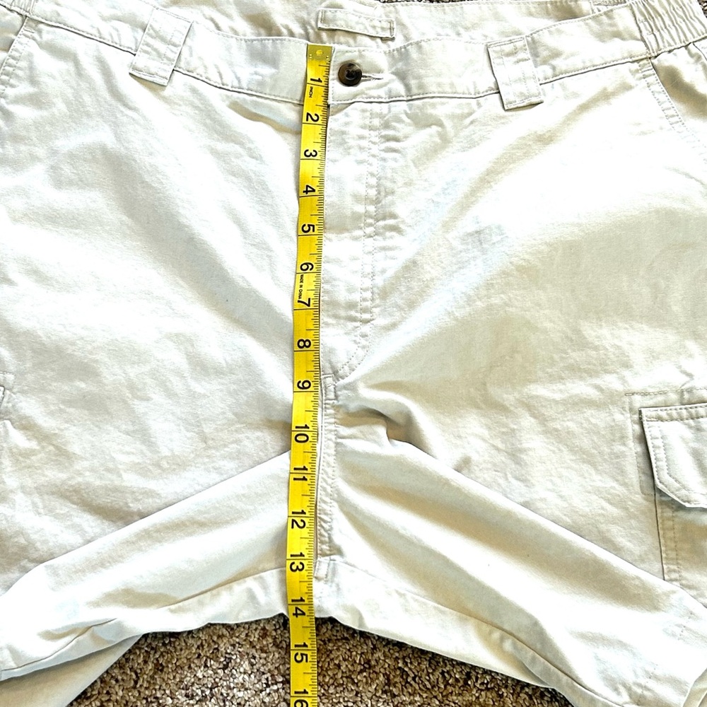 L.L. Bean Tropic-Weight Cargo Shorts in Stone Comfort Waist 9” Men’s Sz 38 - Picture 11 of 14